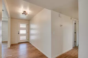 8418 E Rolling Ridge St, Tucson, AZ 85710 - Photo 11