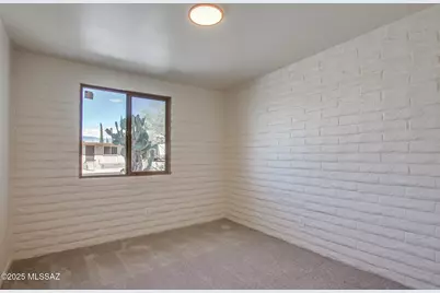 8418 E Rolling Ridge Street, Tucson, AZ 85710 - Photo 17