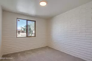 8418 E Rolling Ridge St, Tucson, AZ 85710 - Photo 17