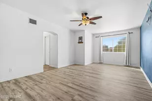 10211 N Fox Hunt Ln, Tucson, AZ 85737 - Photo 23