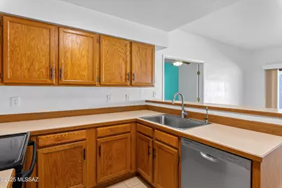 5581 N Crystal Mist Place, Tucson, AZ 85750 - Photo 11