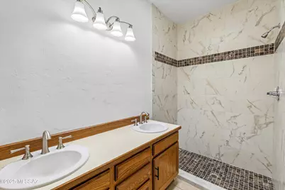 5581 N Crystal Mist Place, Tucson, AZ 85750 - Photo 17
