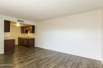 2625 N Alvernon Way #B3, Tucson, AZ 85712 - Photo 5