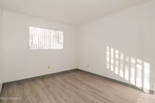 1518 E Hedrick Dr, Tucson, AZ 85719 - Photo 13