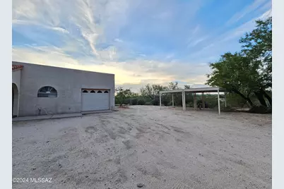 9651 N Calle Loma Linda, Oro Valley, AZ 85737 - Photo 3
