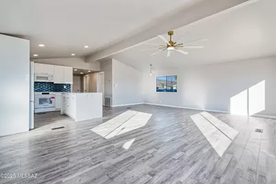 2305 W Ruthrauff Road, Tucson, AZ 85705 - Photo 11