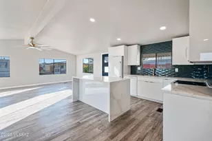 2305 W Ruthrauff Rd, Tucson, AZ 85705 - Photo 9