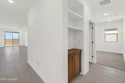 10128 S Arnold Ranch Court, Vail, AZ 85641 - Photo 9