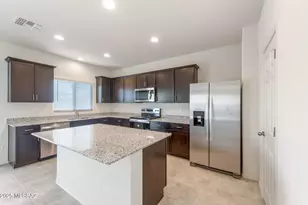 806 W Calle Falerno, Sahuarita, AZ 85629 - Photo 5