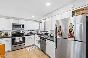 8135 E Escalante Rd, Tucson, AZ 85730 - Photo 19