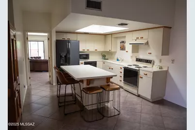 6862 E Via Vigna, Tucson, AZ 85750 - Photo 9