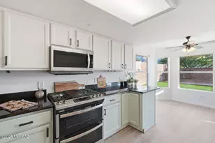 1320 E Equinox Pl, Tucson, AZ 85737 - Photo 13