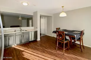 6262 S Sarah Elizabeth Dr, Tucson, AZ 85746 - Photo 9