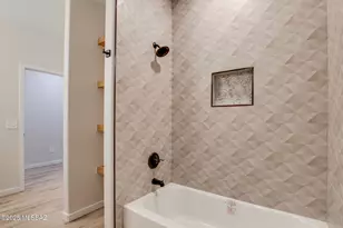 3272 W Athenee Ct, Tucson, AZ 85746 - Photo 9