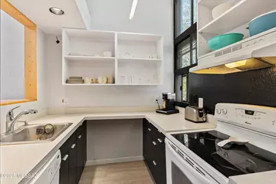 7622 E Callisto Circle #202, Tucson, AZ 85715 - Photo 5