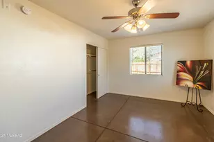 4148 E Desert Pl, Tucson, AZ 85712 - Photo 17