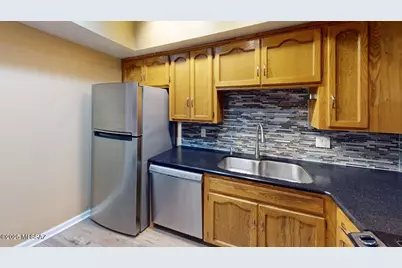 1200 E River Road #A12, Tucson, AZ 85718 - Photo 9