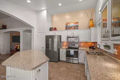 1518 N Via Mazatlan, Green Valley, AZ 85614 - Photo 9