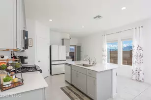 12871 E Joffroy Dr, Vail, AZ 85641 - Photo 11