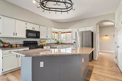 12734 N Pioneer Way, Tucson, AZ 85755 - Photo 17