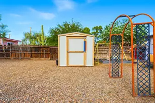 3249 N Anderson Dr, Tucson, AZ 85716 - Photo 35