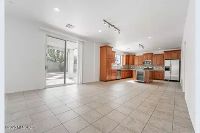 8157 W Solitary Eagle Court, Tucson, AZ 85757 - Photo 5