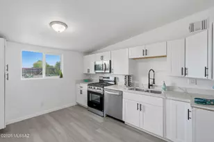 1964 W Mistletoe Cir, Tucson, AZ 85713 - Photo 9