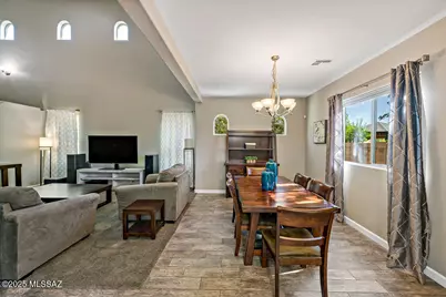 9769 N Hebden Way, Marana, AZ 85653 - Photo 11