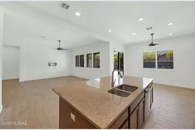 733 W Champions Run Way, Oro Valley, AZ 85755 - Photo 15