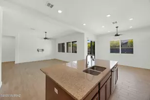 733 W Champions Run Way, Oro Valley, AZ 85755 - Photo 15