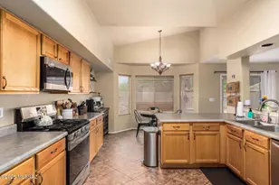 9851 E Pinyon Pine Dr, Tucson, AZ 85748 - Photo 11