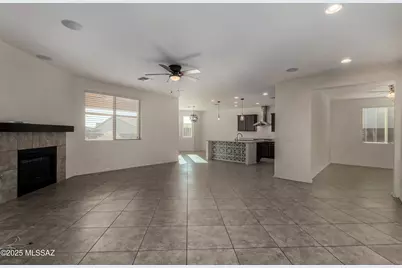 2944 S Smokin Pistol Way, Tucson, AZ 85713 - Photo 5