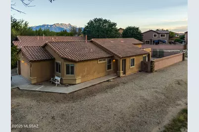 102 S Beyerville Place, Sahuarita, AZ 85629 - Photo 3