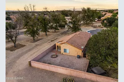 102 S Beyerville Place, Sahuarita, AZ 85629 - Photo 7