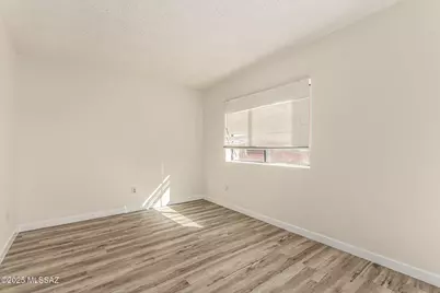 1534 S Columbus Boulevard #8, Tucson, AZ 85711 - Photo 11