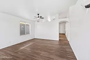 8806 E Mountain Spring Dr, Tucson, AZ 85747 - Photo 3