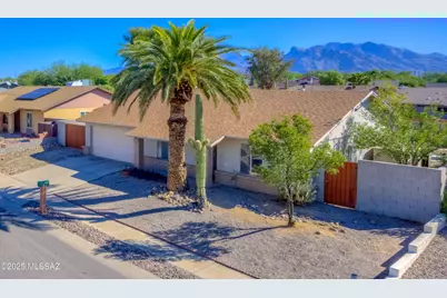8300 N Bayou Drive, Tucson, AZ 85741 - Photo 1