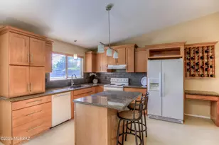 8300 N Bayou Dr, Tucson, AZ 85741 - Photo 13