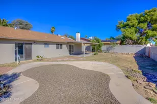 8300 N Bayou Dr, Tucson, AZ 85741 - Photo 33