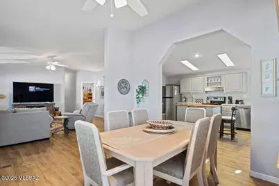 107 W Mora Drive, Green Valley, AZ 85614 - Photo 5