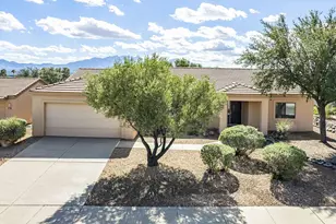 819 W Welcome Way, Green Valley, AZ 85614 - Photo 1