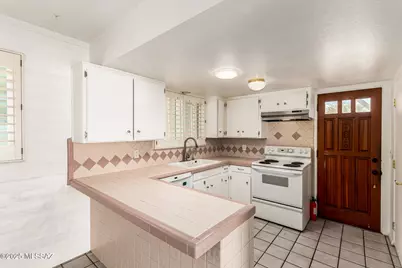 1910 W Calle Pacifica, Tucson, AZ 85745 - Photo 9