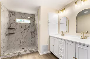 5233 N Royal Palm Dr, Tucson, AZ 85705 - Photo 5