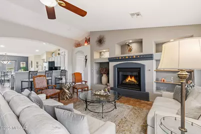 1821 E Redstart Road, Green Valley, AZ 85614 - Photo 9