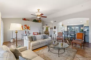 1821 E Redstart Rd, Green Valley, AZ 85614 - Photo 13