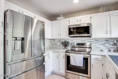 8051 E Pageau Road, Tucson, AZ 85715 - Photo 17