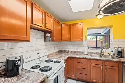 5426 E 18th Street, Tucson, AZ 85711 - Photo 17