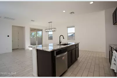 10636 W Harrigan Drive, Marana, AZ 85653 - Photo 15