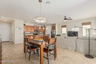 844 Broken Hills Dr, Green Valley, AZ 85614 - Photo 9