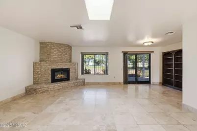 1225 N Abrego Drive, Green Valley, AZ 85614 - Photo 9